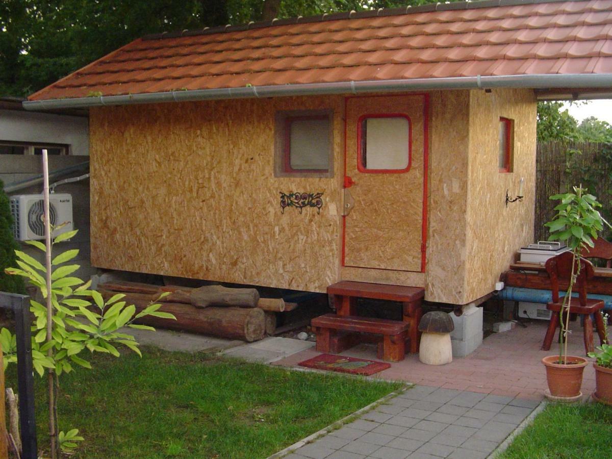 Karavan Štúrovo 外观 照片